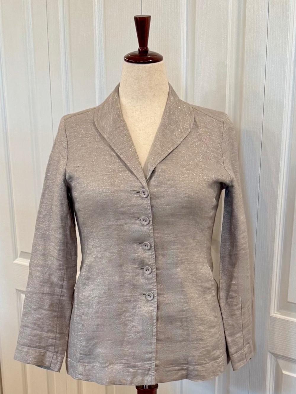 Woman's size P/M Linen Blend Blazer by Eileen Fisher Pockets, Gray Silver